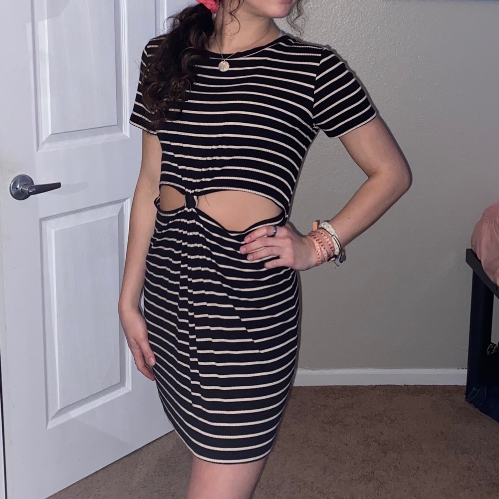 Cut-Out Knotted T-Shirt Dress